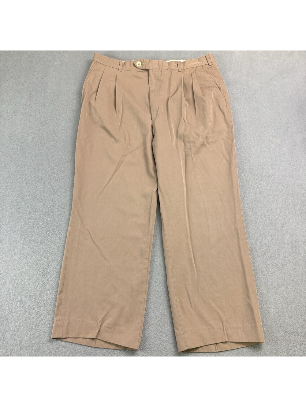 Vintage Burberry Pleated Trouser Pants Size 34 x 25 in. Khaki